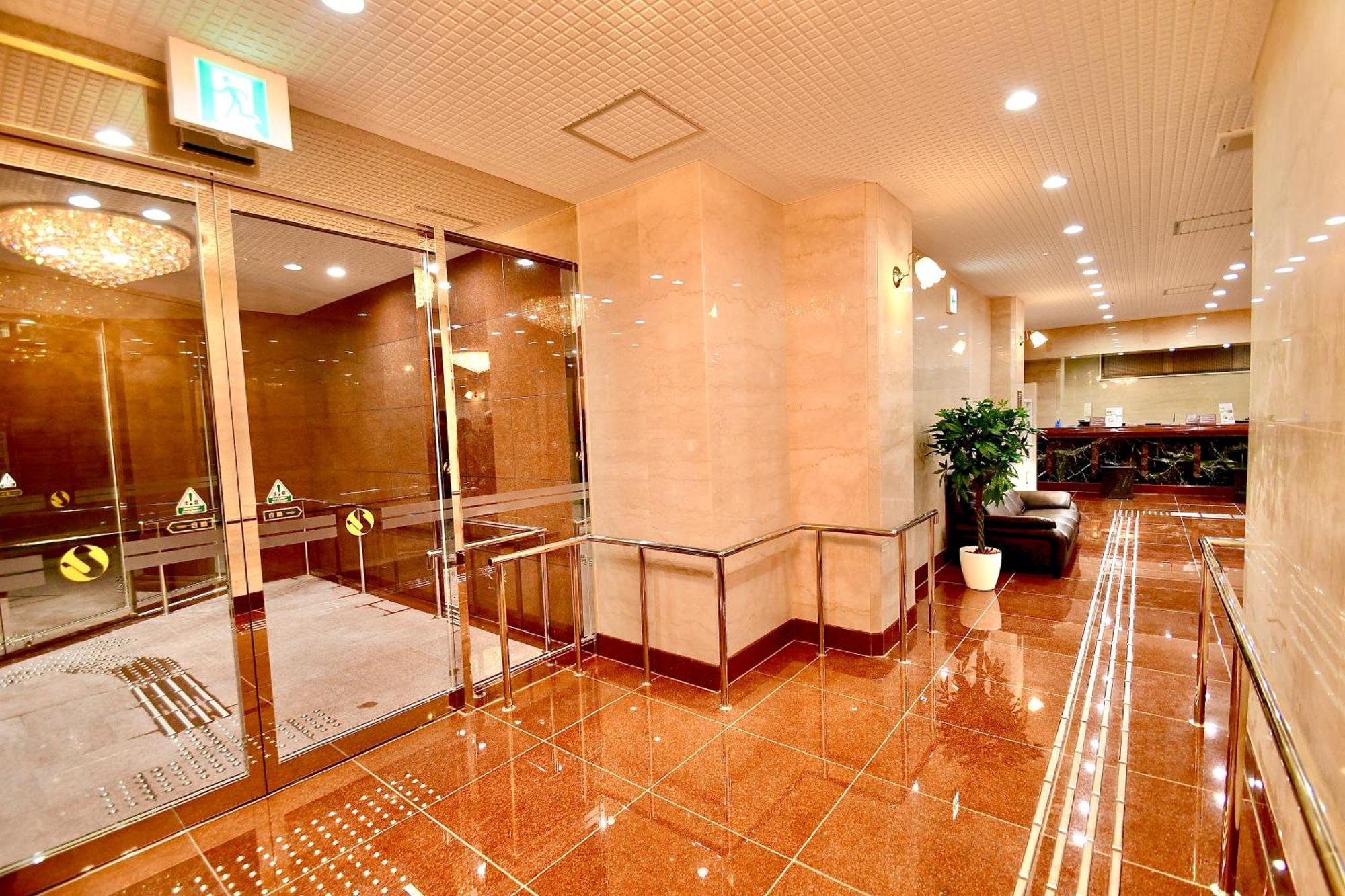 Himeji Ekimae Universal Hotel Minamiguchi Exterior photo